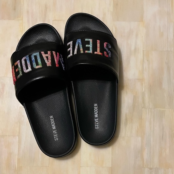 Steve Madden Slides - Picture 1 of 2